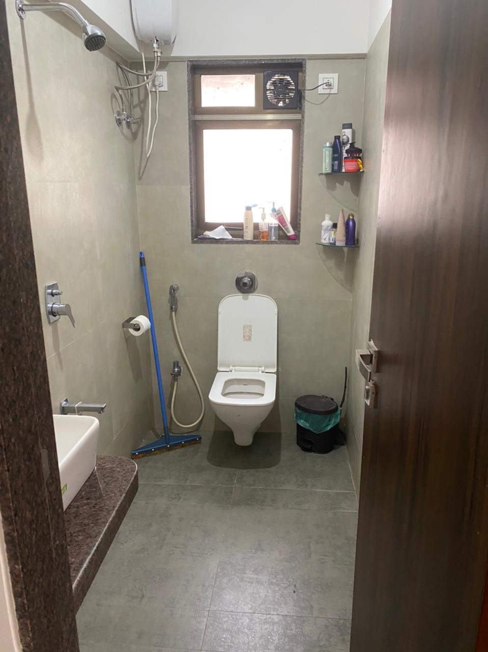 1 BHK Apartment for Rent in 2nd Hasnabad Lane Mumbai