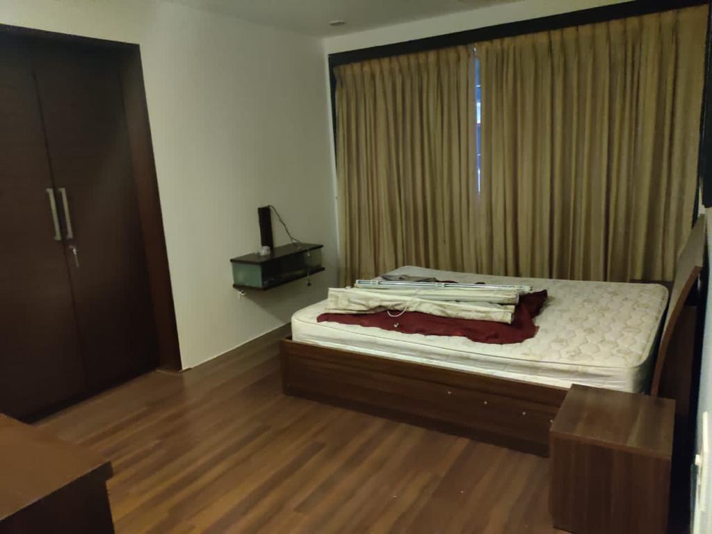 3 BHK Apartment for Sale in Convent Avenue Rd Mumbai