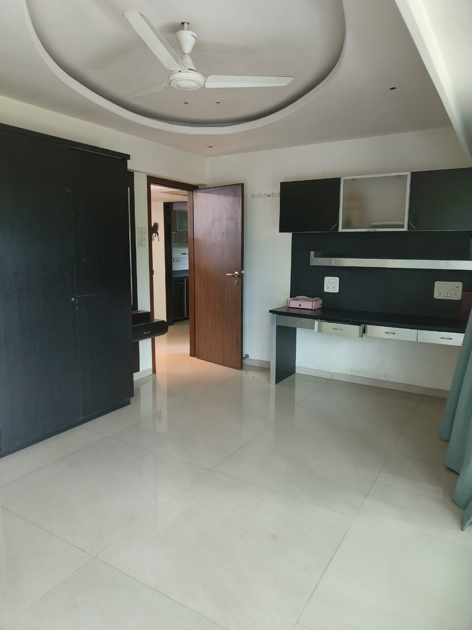 3 BHK Apartment for Sale in S V Road Mumbai