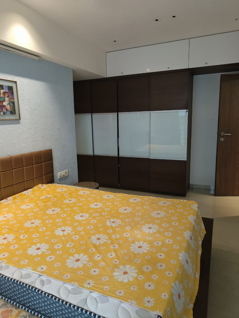3 BHK Apartment for Sale in S V Road Mumbai