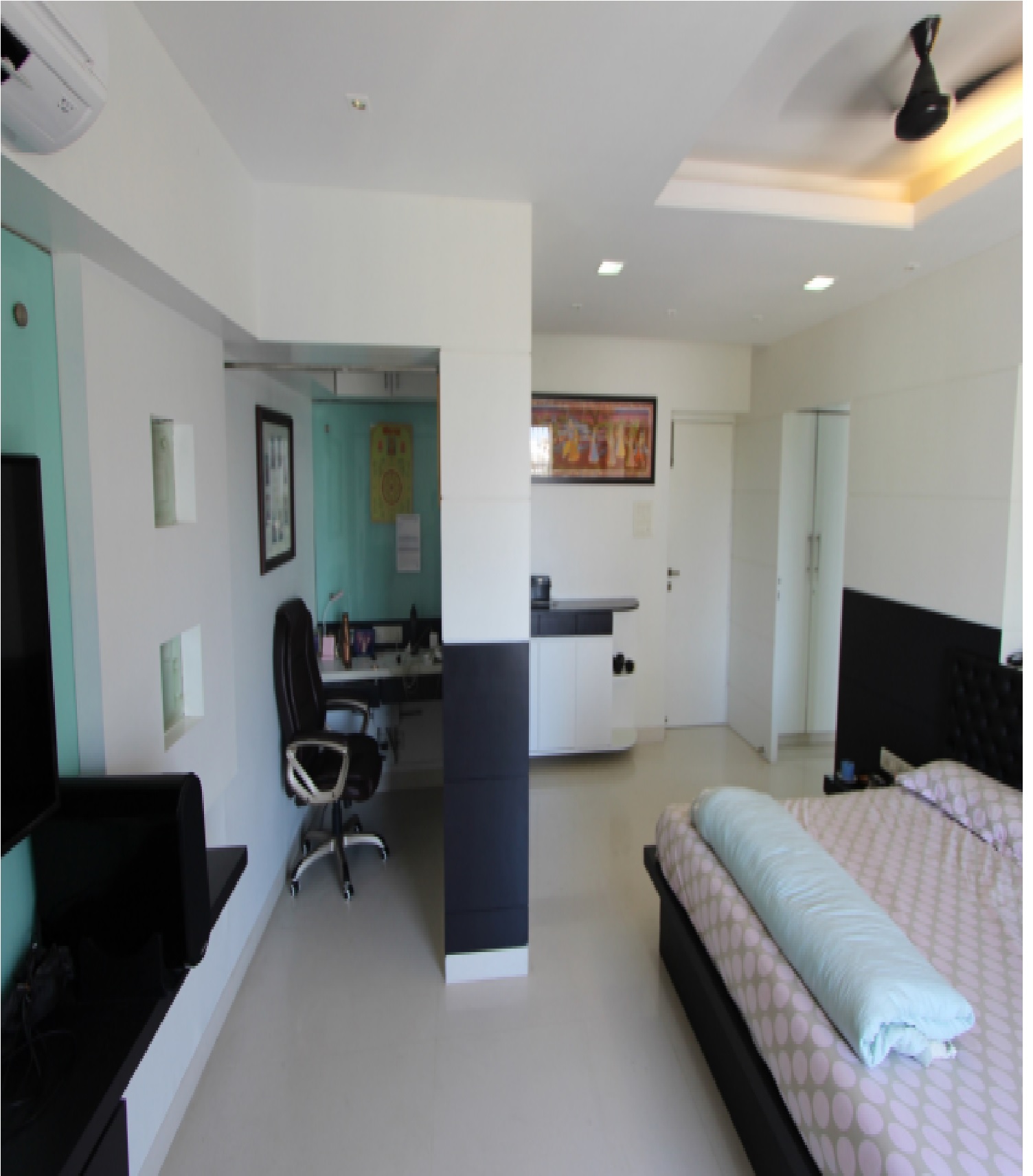 5 BHK Apartment for Sale in Khar West Mumbai
