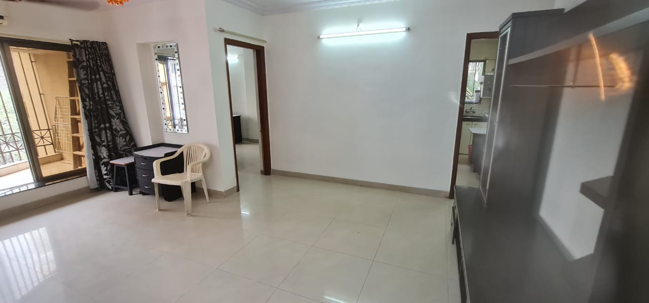 2 BHK Apartment for Sale in Convent Avenue Rd Mumbai