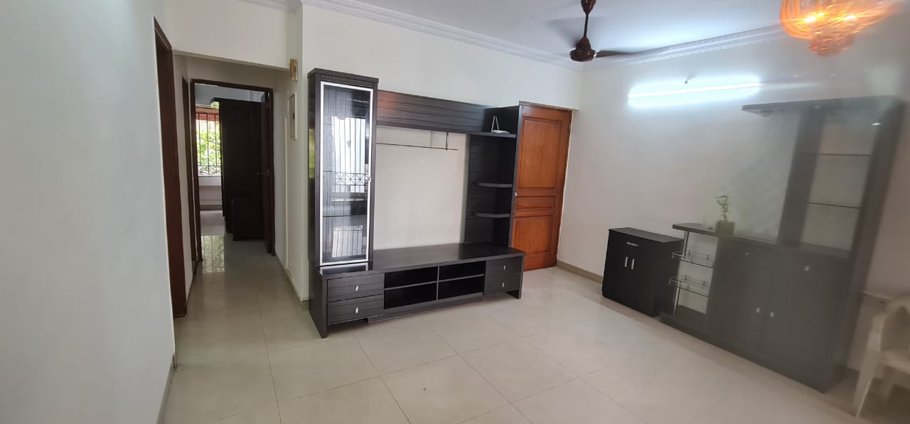 2 BHK Apartment for Sale in Convent Avenue Rd Mumbai