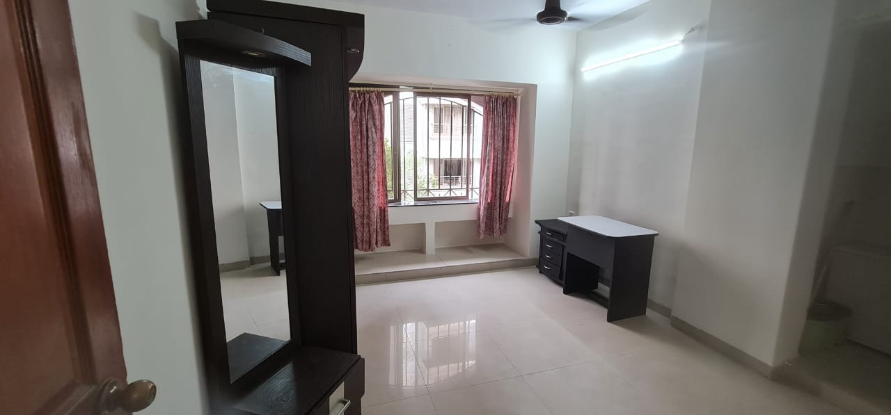 2 BHK Apartment for Sale in Convent Avenue Rd Mumbai