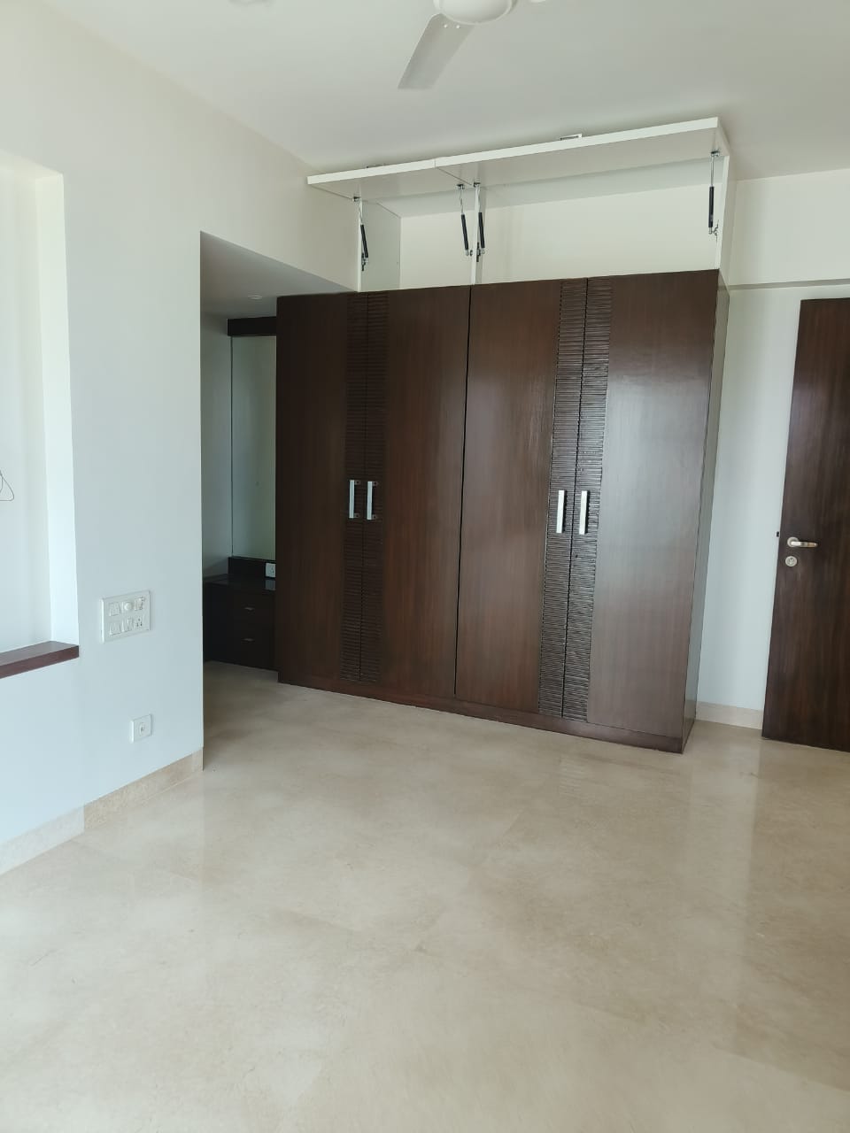 3 BHK Apartment for Rent in Juhu Tara Road Mumbai