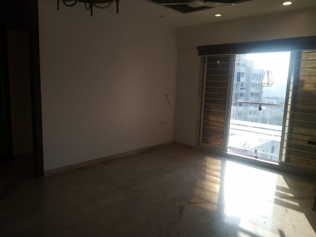 3 BHK Apartment for Sale in 15th Road Mumbai