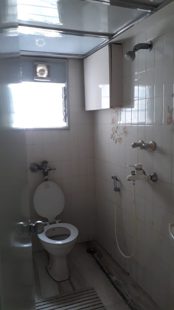 4 BHK Apartment for Sale in Khar Danda Road Mumbai