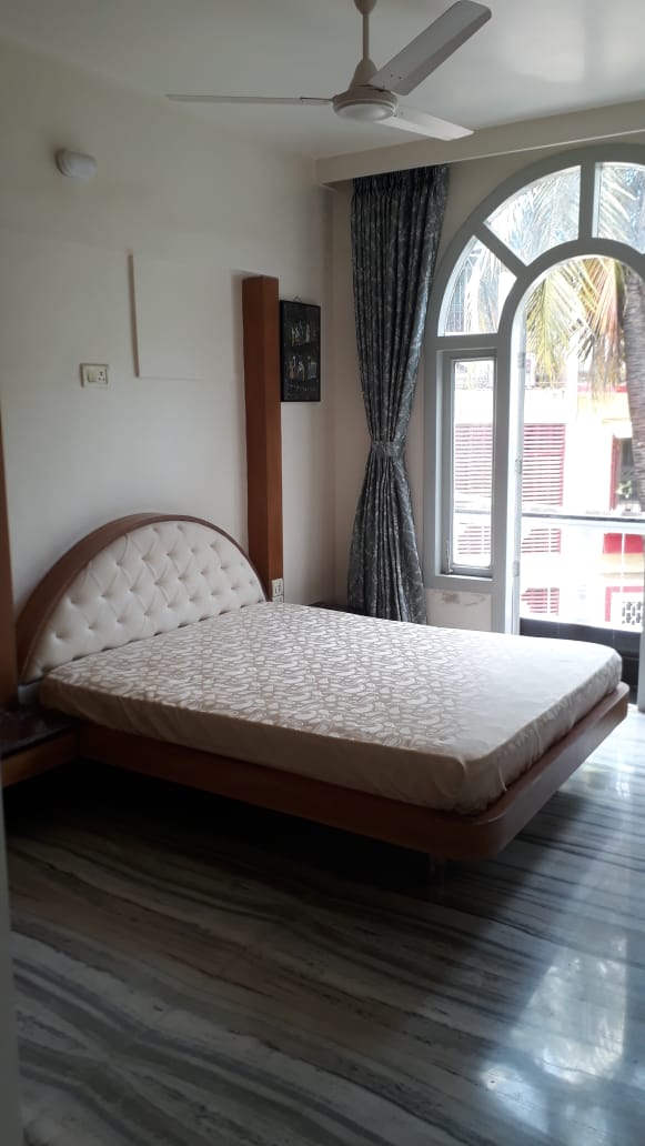 4 BHK Apartment for Sale in Khar Danda Road Mumbai