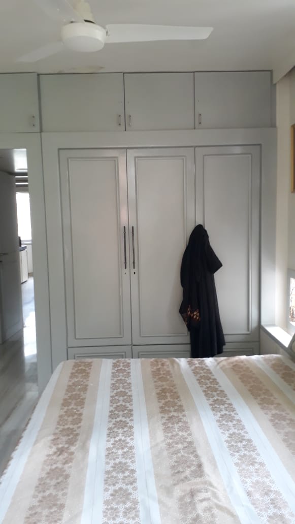 4 BHK Apartment for Sale in Khar Danda Road Mumbai