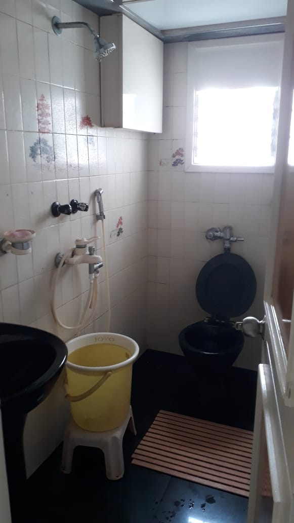 4 BHK Apartment for Sale in Khar Danda Road Mumbai