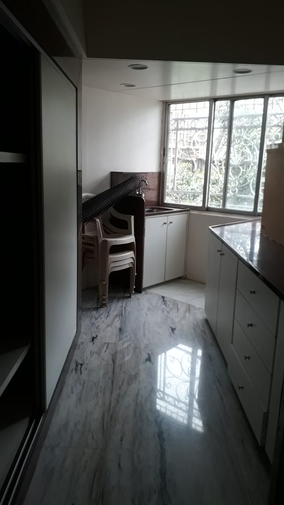 4 BHK Apartment for Sale in Khar Danda Road Mumbai