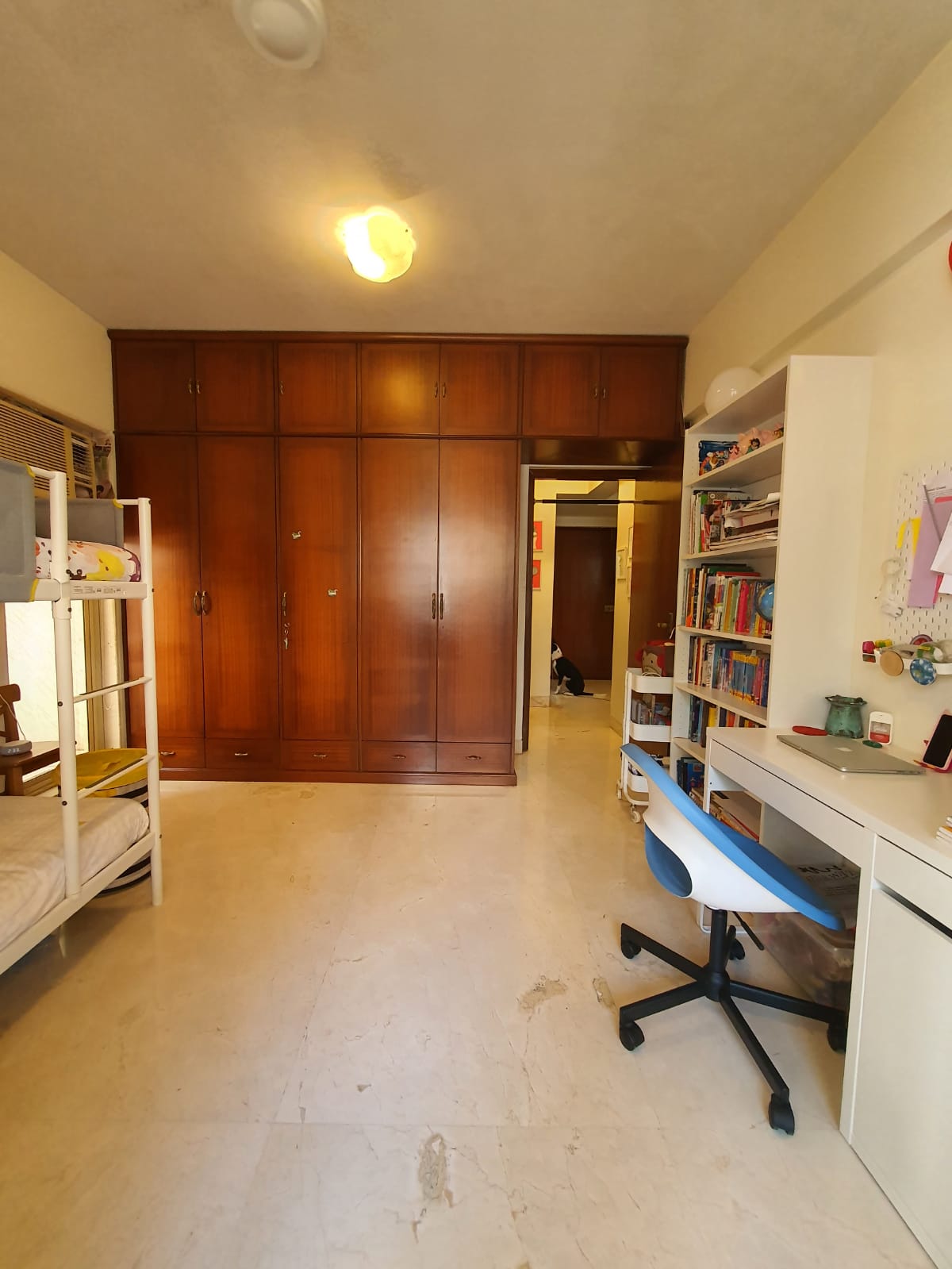2 BHK Apartment for Sale in Indranarayan Road Mumbai