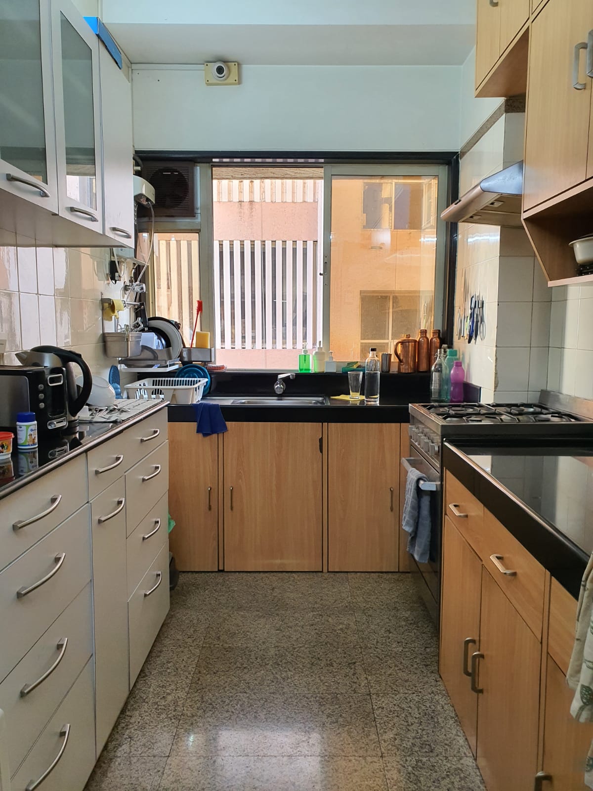 2 BHK Apartment for Sale in Indranarayan Road Mumbai