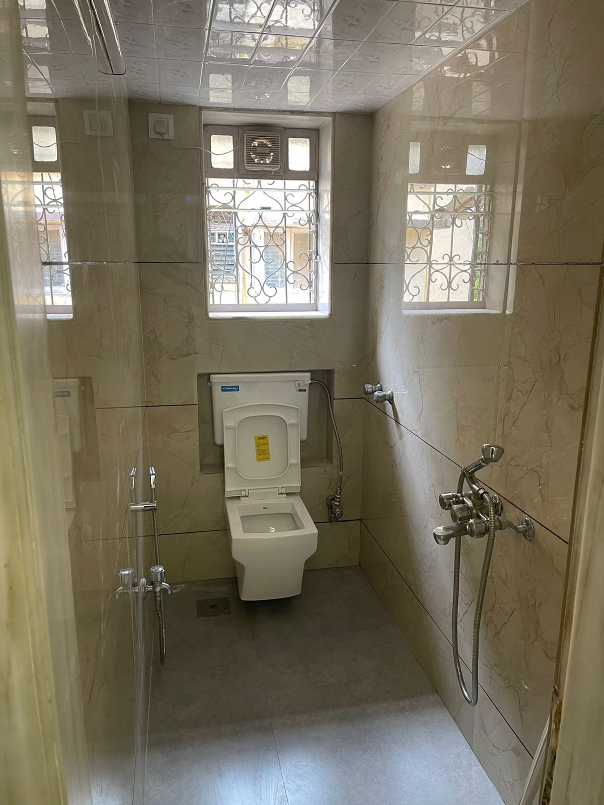 3 BHK Apartment for Rent in North Avenue Road Mumbai