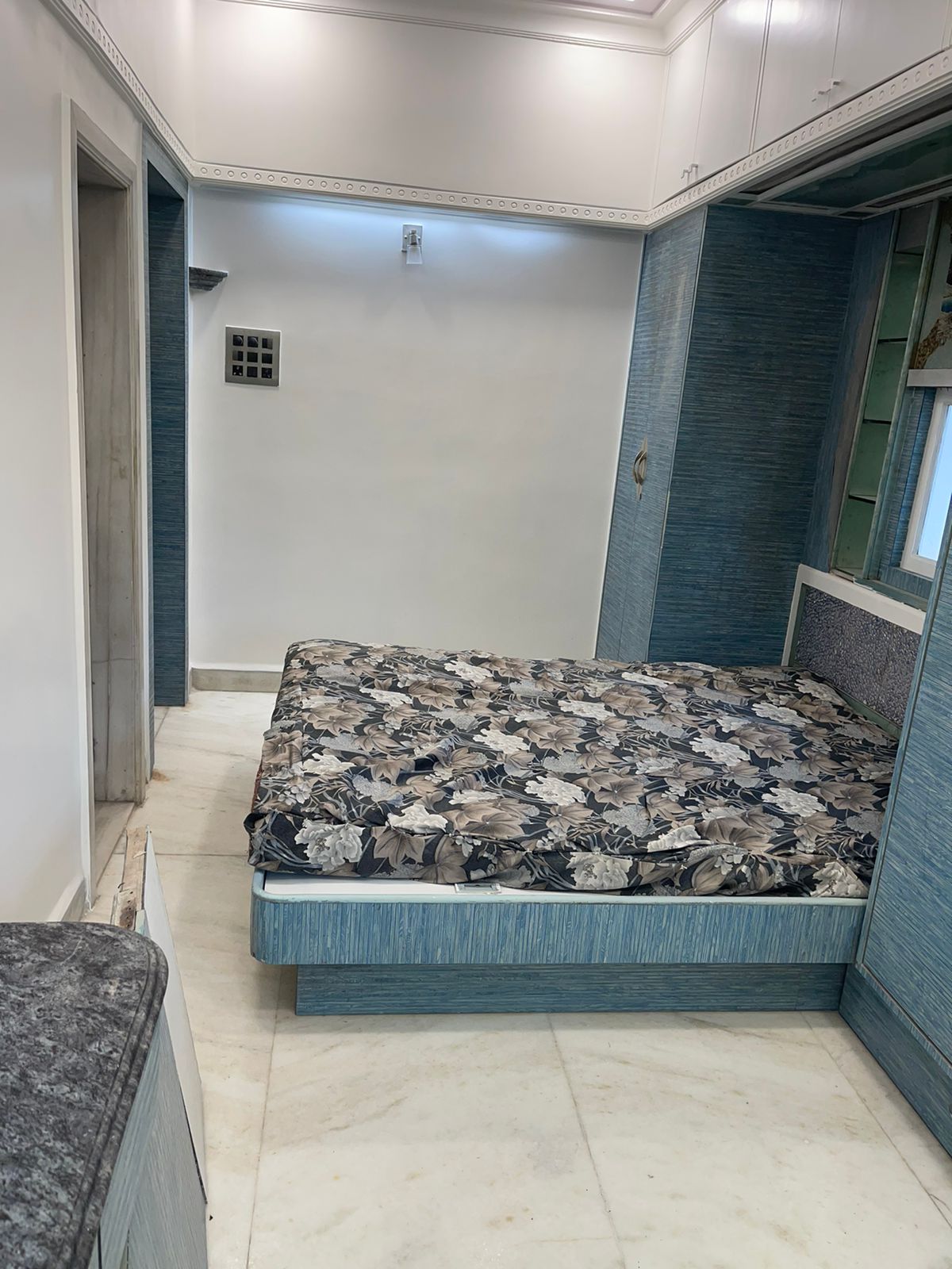 3 BHK Apartment for Rent in North Avenue Road Mumbai