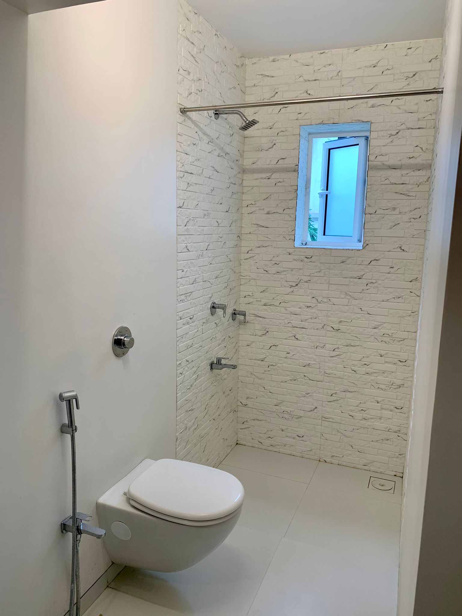 2 BHK Apartment for Rent in Pali Hill Mumbai