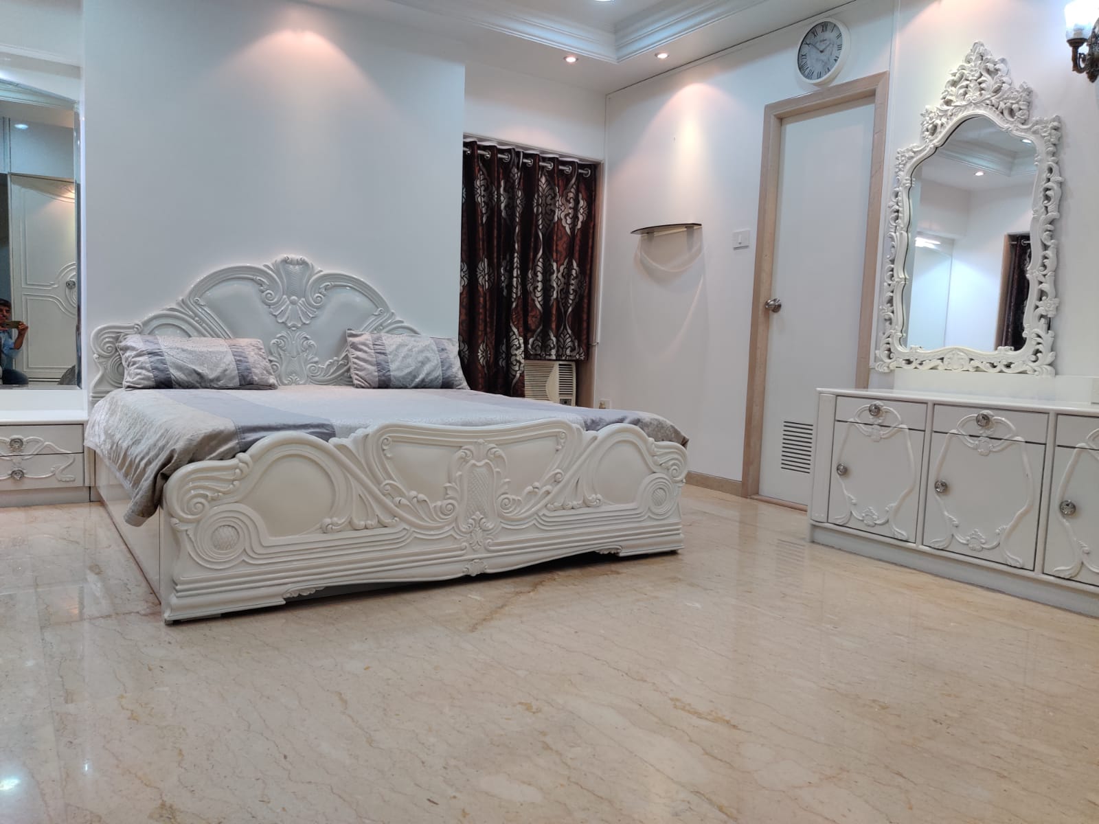 5 BHK Apartment for Sale in Bandra West Mumbai