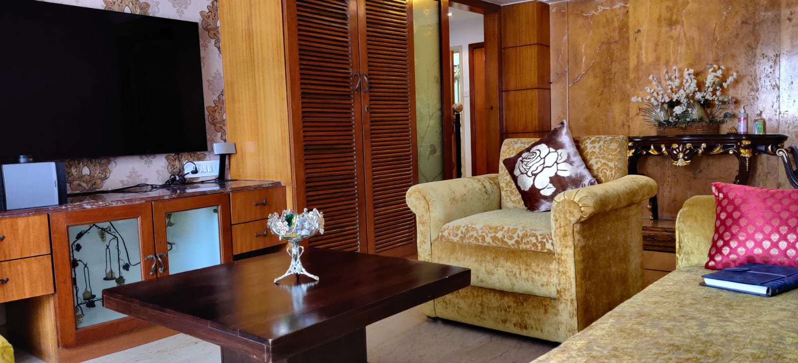 5 BHK Apartment for Sale in Bandra West Mumbai