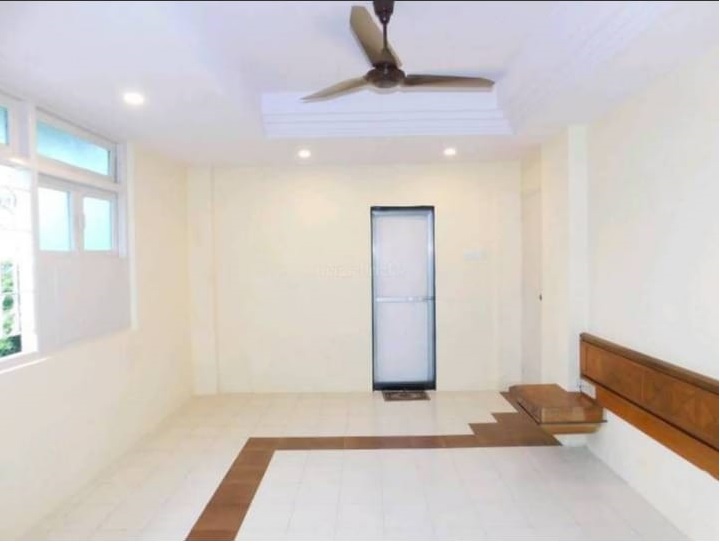 3 BHK Apartment for Sale in Juhu Road Mumbai