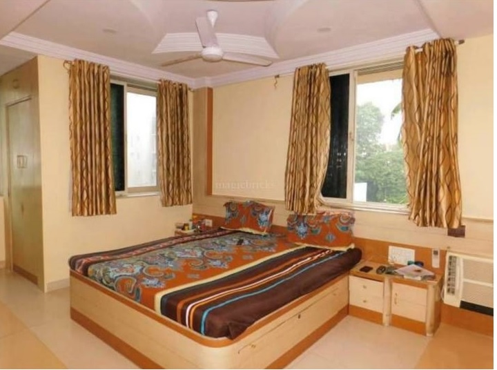3 BHK Apartment for Sale in Juhu Road Mumbai