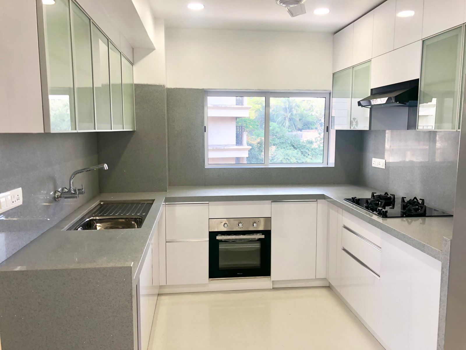 5 BHK Apartment for Rent in Nargis Dutt rd, Pali Hill Mumbai