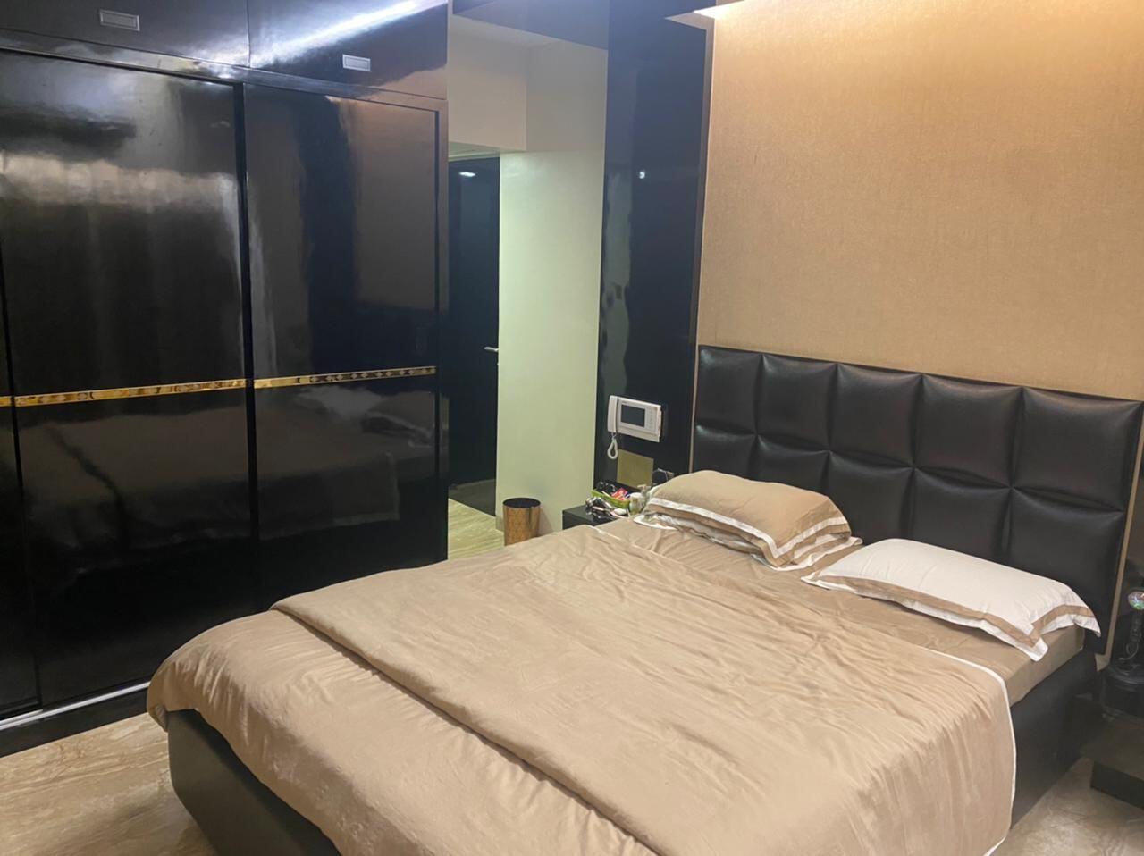 3 BHK Apartment for Sale in Khar West Mumbai