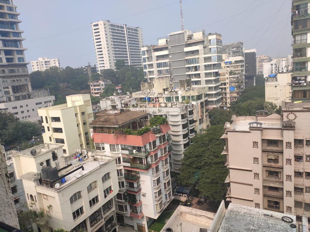 4 BHK Apartment for Rent in Bandra West Mumbai