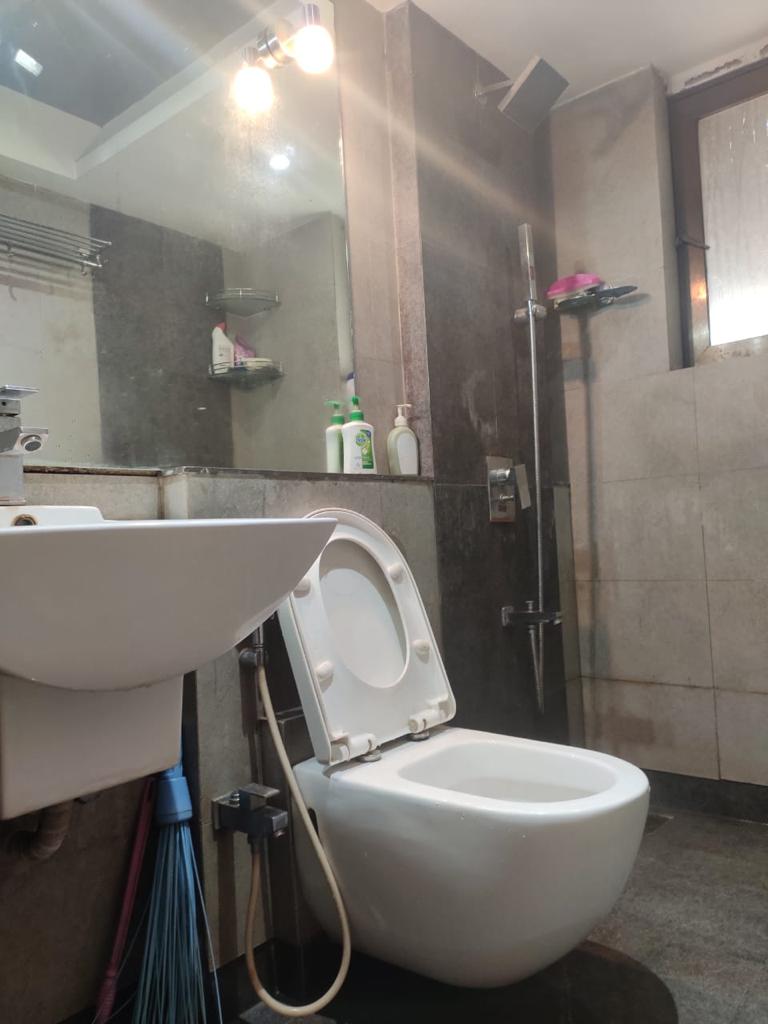 4 BHK Apartment for Rent in Bandra West Mumbai