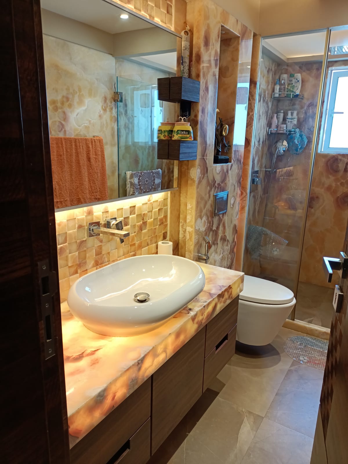 3 BHK Apartment for Sale in Off Linking Road Mumbai