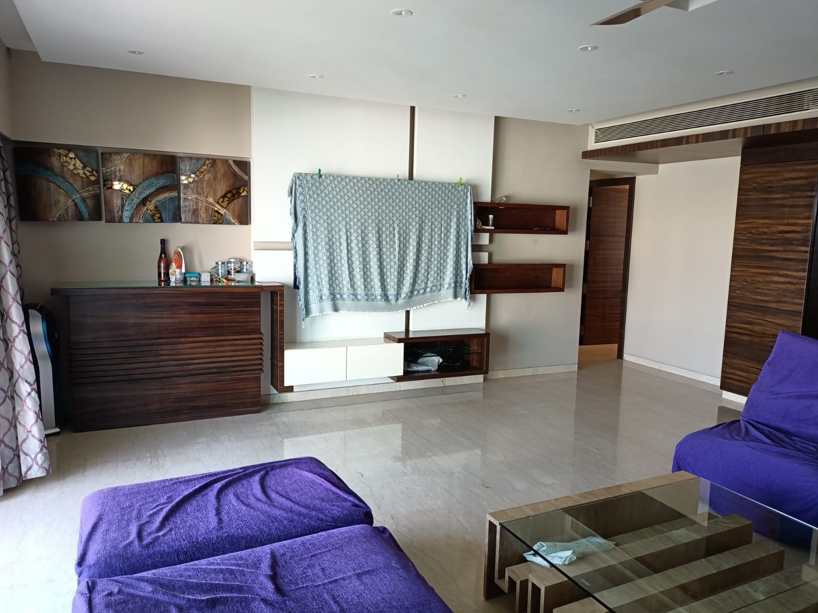 3 BHK Apartment for Sale in Off Linking Road Mumbai