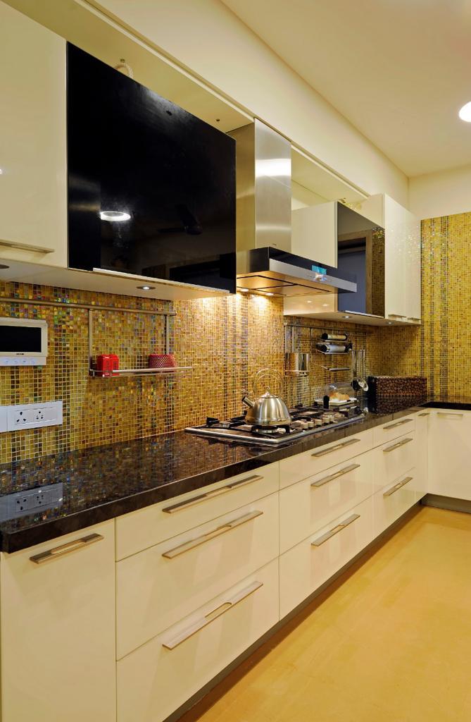 7 BHK Apartment for Sale in 15th Road Mumbai