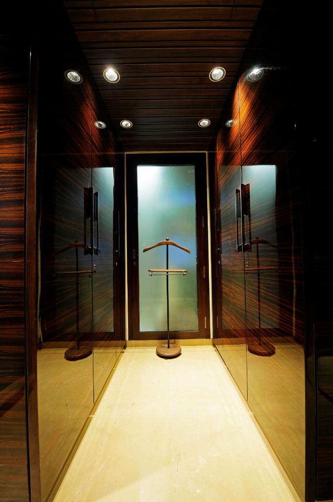 7 BHK Apartment for Sale in 15th Road Mumbai