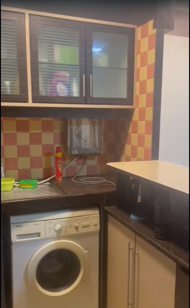 2 BHK Apartment for Sale in S V Road Mumbai