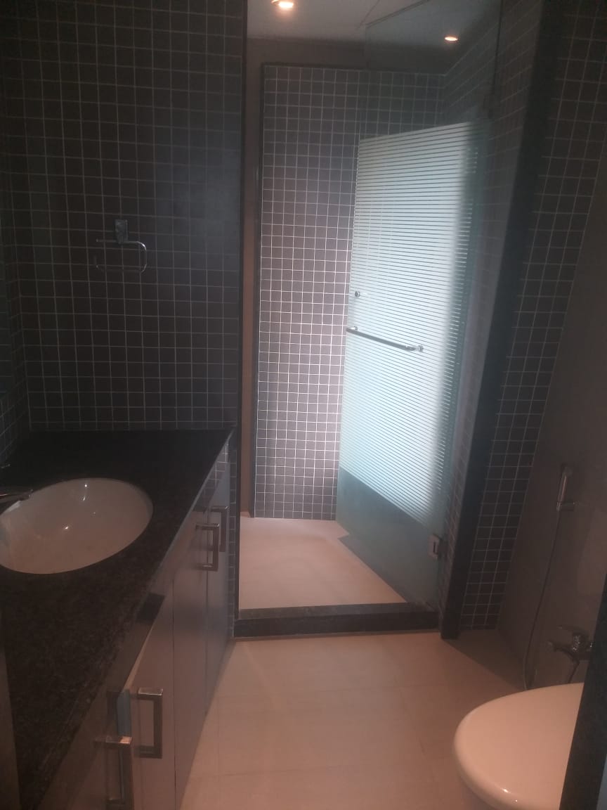 3 BHK Apartment for Rent in Santacruz West Mumbai