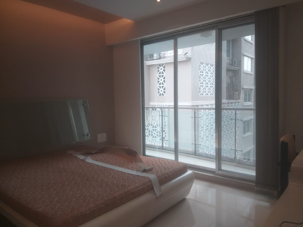 3 BHK Apartment for Rent in Santacruz West Mumbai