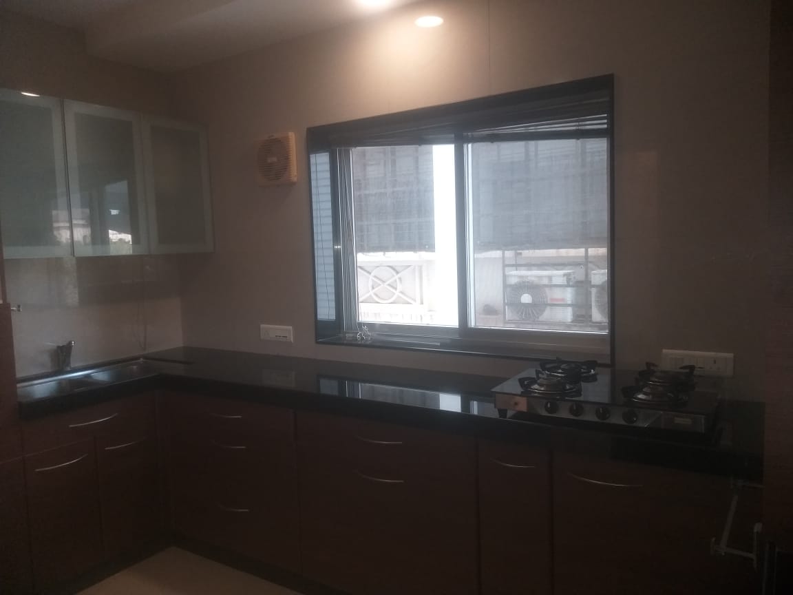 3 BHK Apartment for Rent in Santacruz West Mumbai