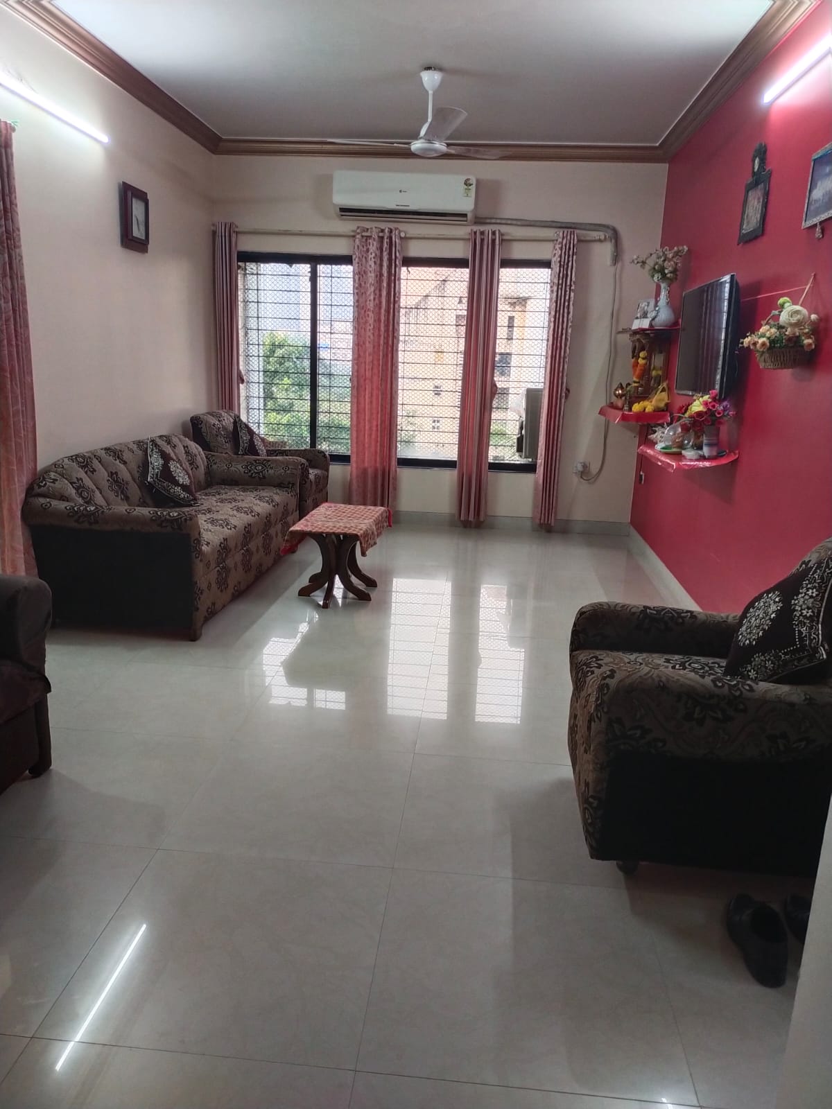 2 BHK Apartment for Rent in Khar West Mumbai