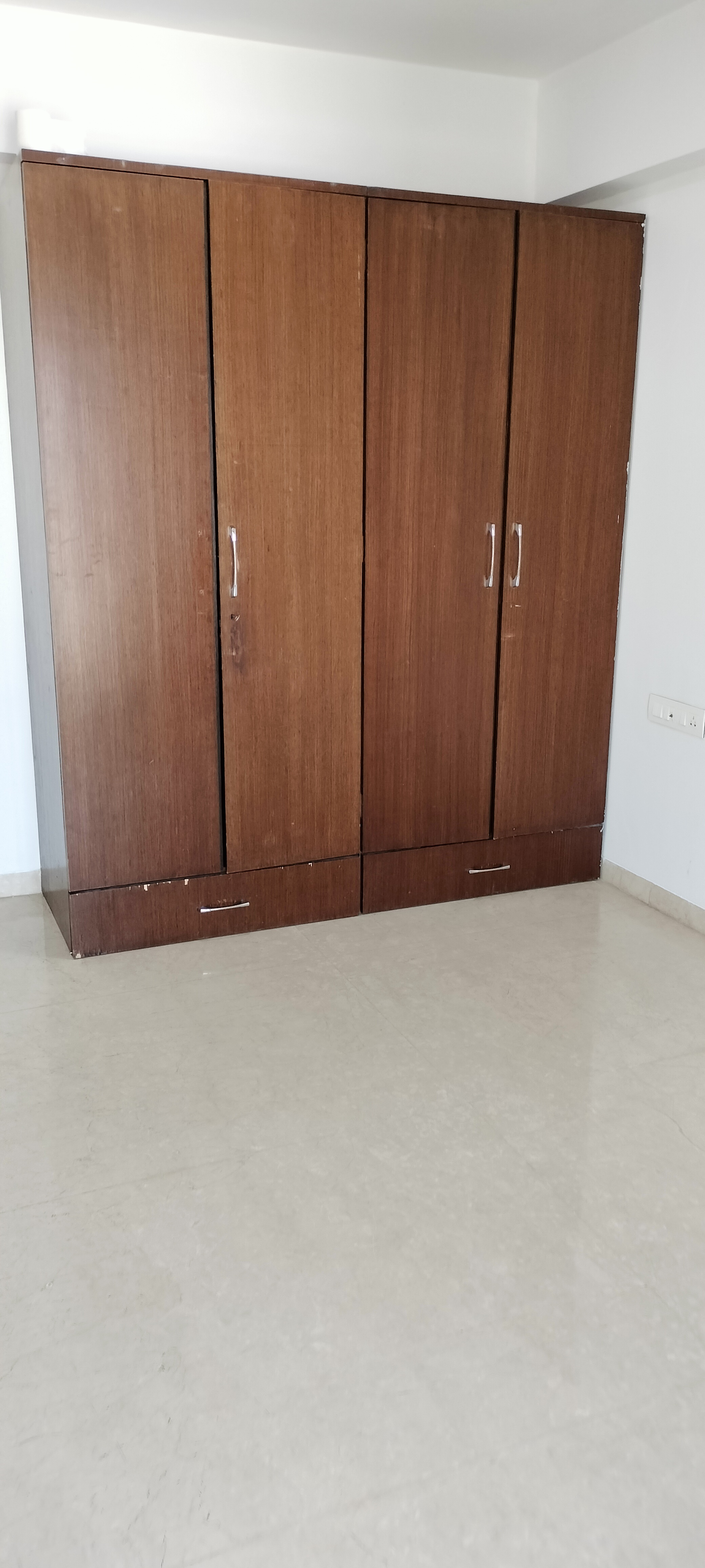 3 BHK Apartment for Rent in 16th Road Mumbai