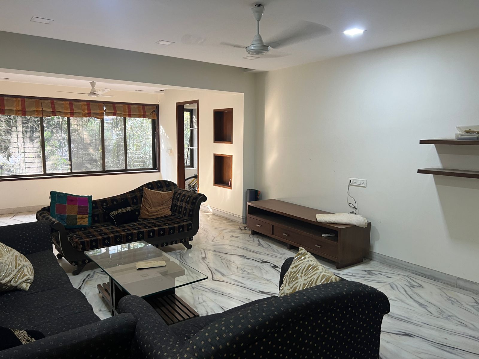 4 BHK Apartment for Rent in Main Avenue Road Mumbai