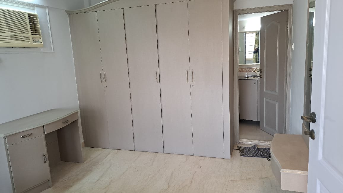 3 BHK Apartment for Rent in Bandra West Mumbai