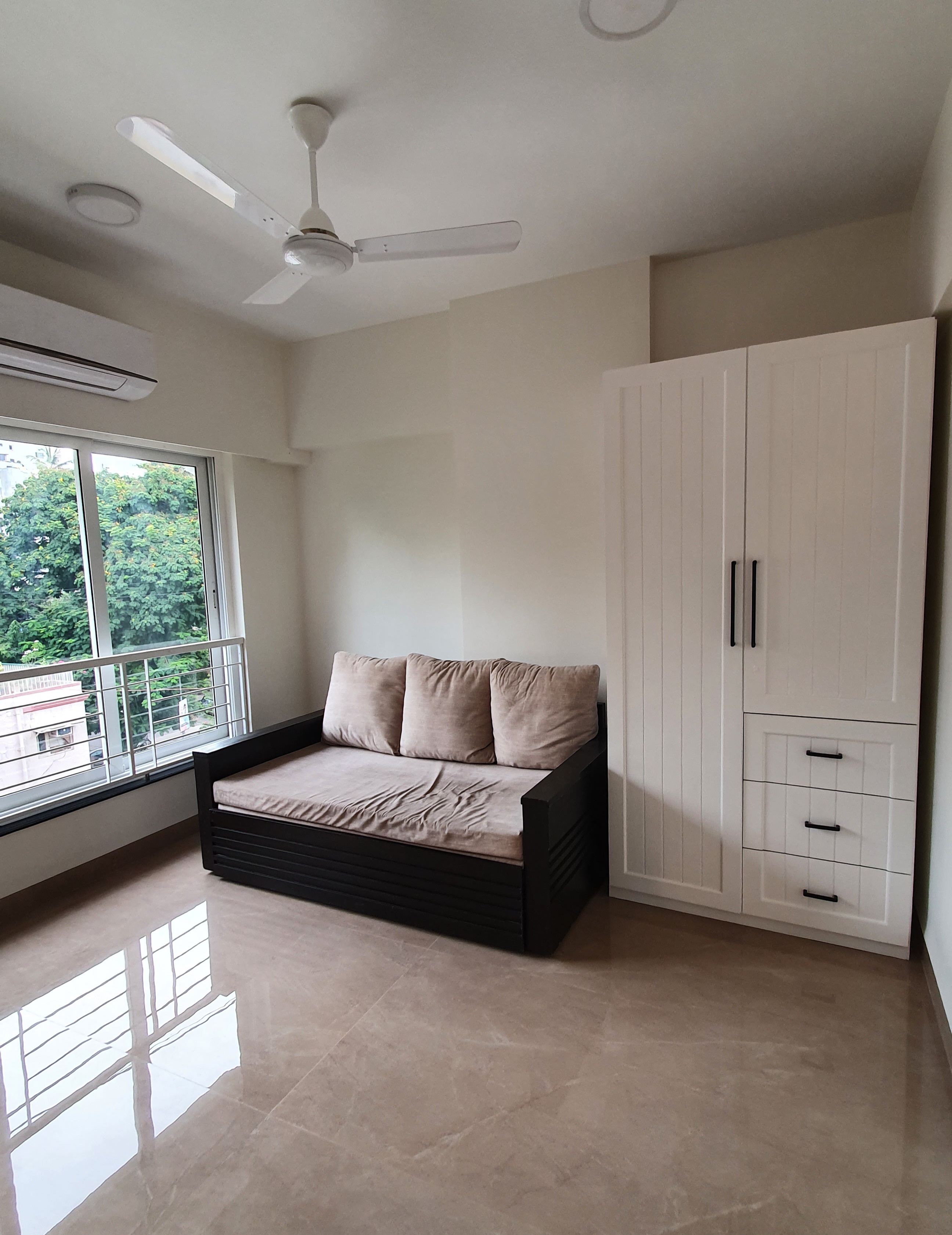 3 BHK Apartment for Rent in Bandra West Mumbai
