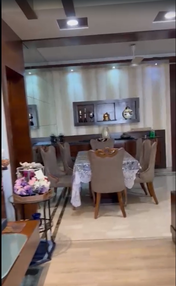 3 BHK Apartment for Sale in Andheri West Mumbai