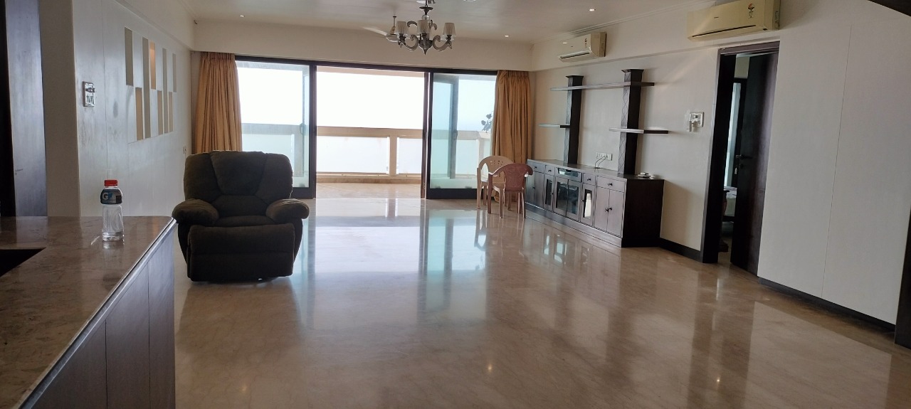 4 BHK Apartment for Sale in Khar West Mumbai