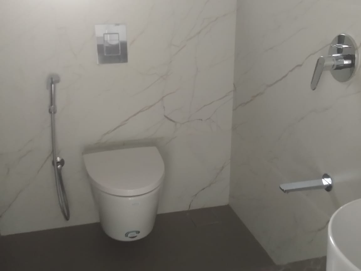 4 BHK Apartment for Sale in Khar West Mumbai