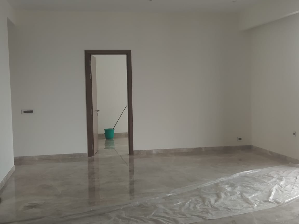 4 BHK Apartment for Sale in Khar West Mumbai