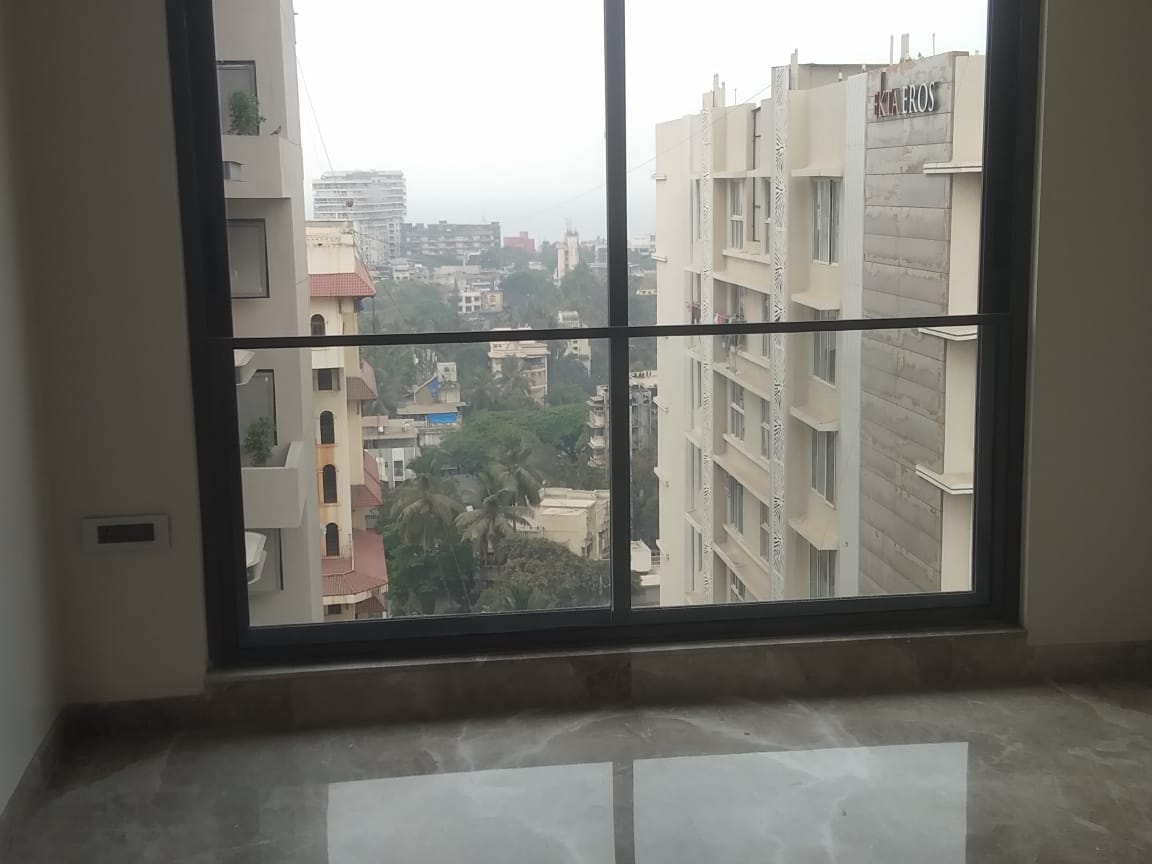 4 BHK Apartment for Sale in Khar West Mumbai