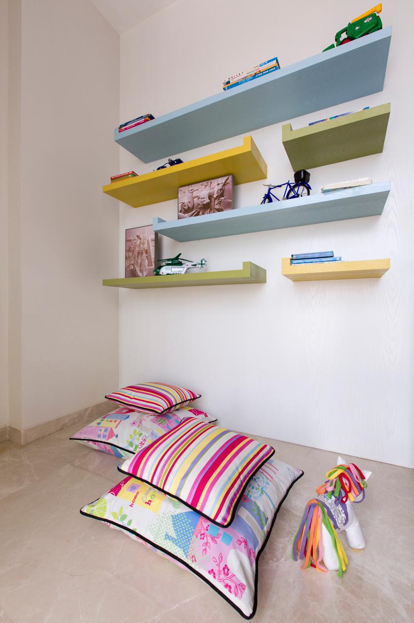 4 BHK Apartment for Sale in 15th Road Mumbai