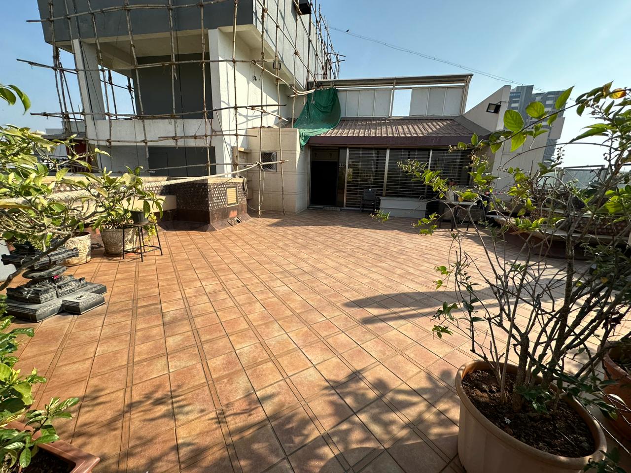 3 BHK Apartment for Sale in Almeida park Mumbai