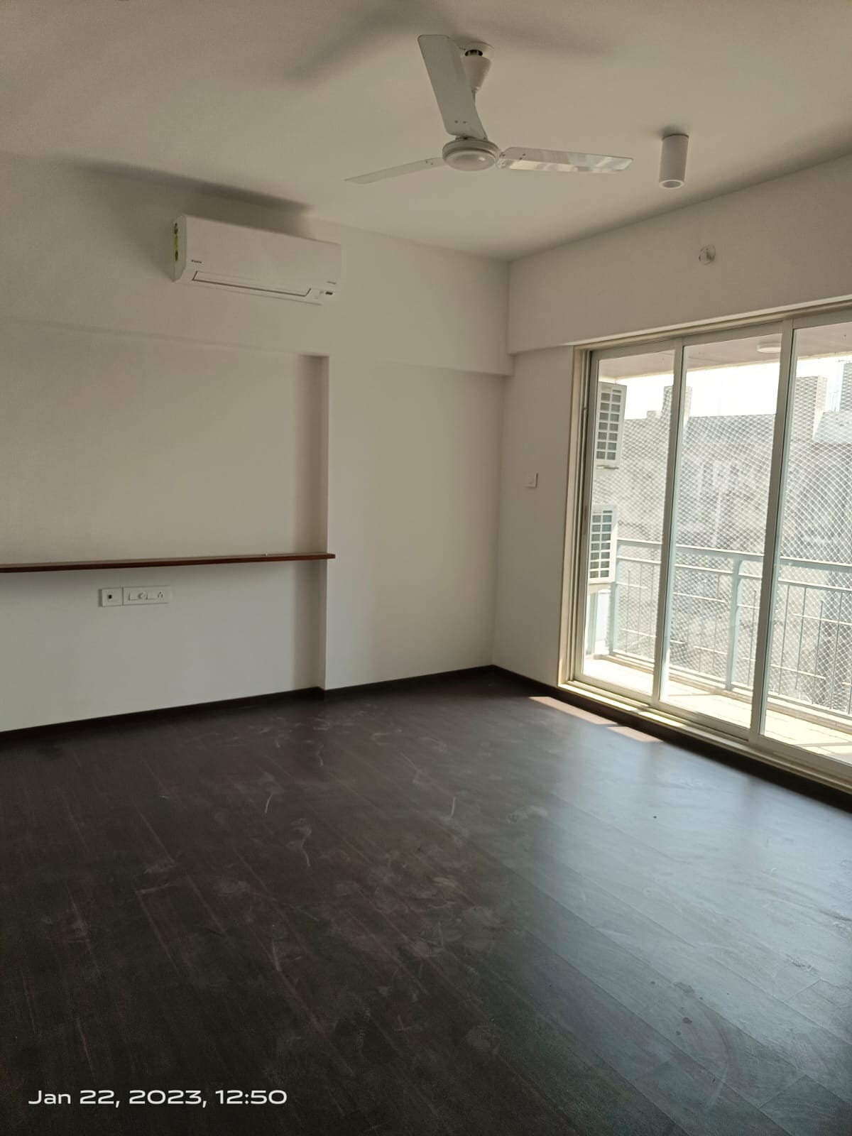 5 BHK Apartment for Rent in CST Road Mumbai