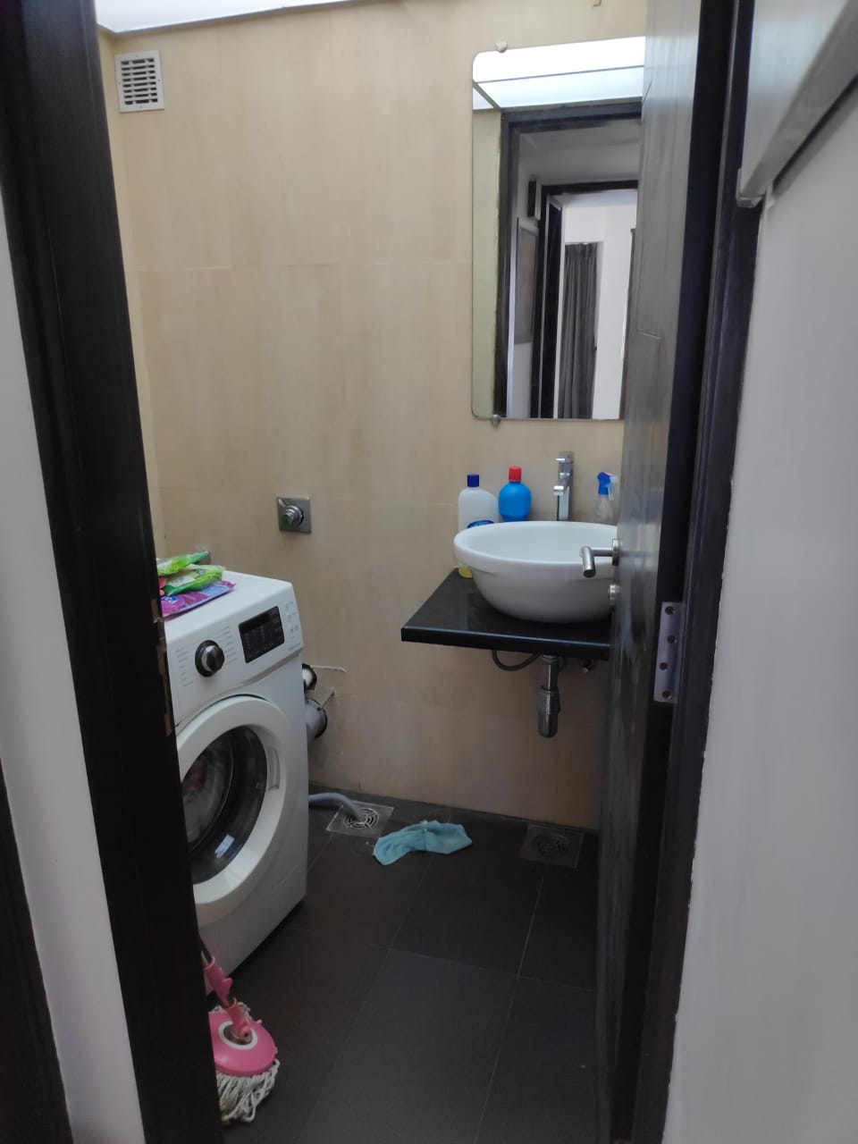 2 BHK Apartment for Sale in 15th rd Mumbai